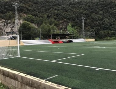 CEFigaro1930's tweet photo. L'amateur masculí va perdre a Tona dissabte 1-0 en un partit on encara estem intentant entendre les decisions arbitrals.

L'amateur femení va guanyar ahir a Mataró per 3-5 davant el MolinoS i segueix la seva lluita a les posicions altes de la taula.

SOM-HI FIGARÓ https://t.co/IR72Qgn5G2