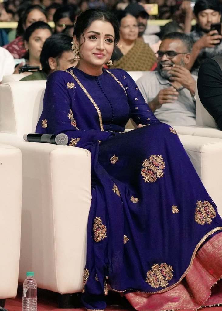 Ft5ay_kaAAMd8h2?format=jpg&name=medium