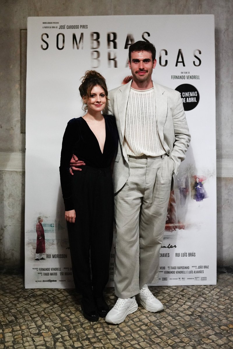 davidgolias's tweet photo. A antestreia na Cinemateca Portuguesa foi assim
Ana Lopes, Rafael Gomes, Rui Morisson e Natália Luiza
SOMBRAS BRANCAS - 20 DE ABRIL NOS CINEMAS
#fernandovendrell #RafaelGomes #JoseCardosoPires #ruimorisson #natalialuiza #mariajoaobastos #ruicardosomartins #analopes #soraiachaves #rogeriosamora #inessafrias #margaridamoreira #miguelcoelho #gonçalowadington #raquelrochavieira #pedrolacerda #JoãoCachola #iriscayatte #deprofundisvalsalenta #migueldamiao #sabrilucas #joaocraveiro