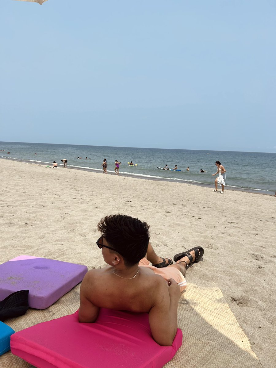 genrecorpus's tweet photo. Summer in #Elyu ☀️⛱️ https://t.co/GIyzkzujlr