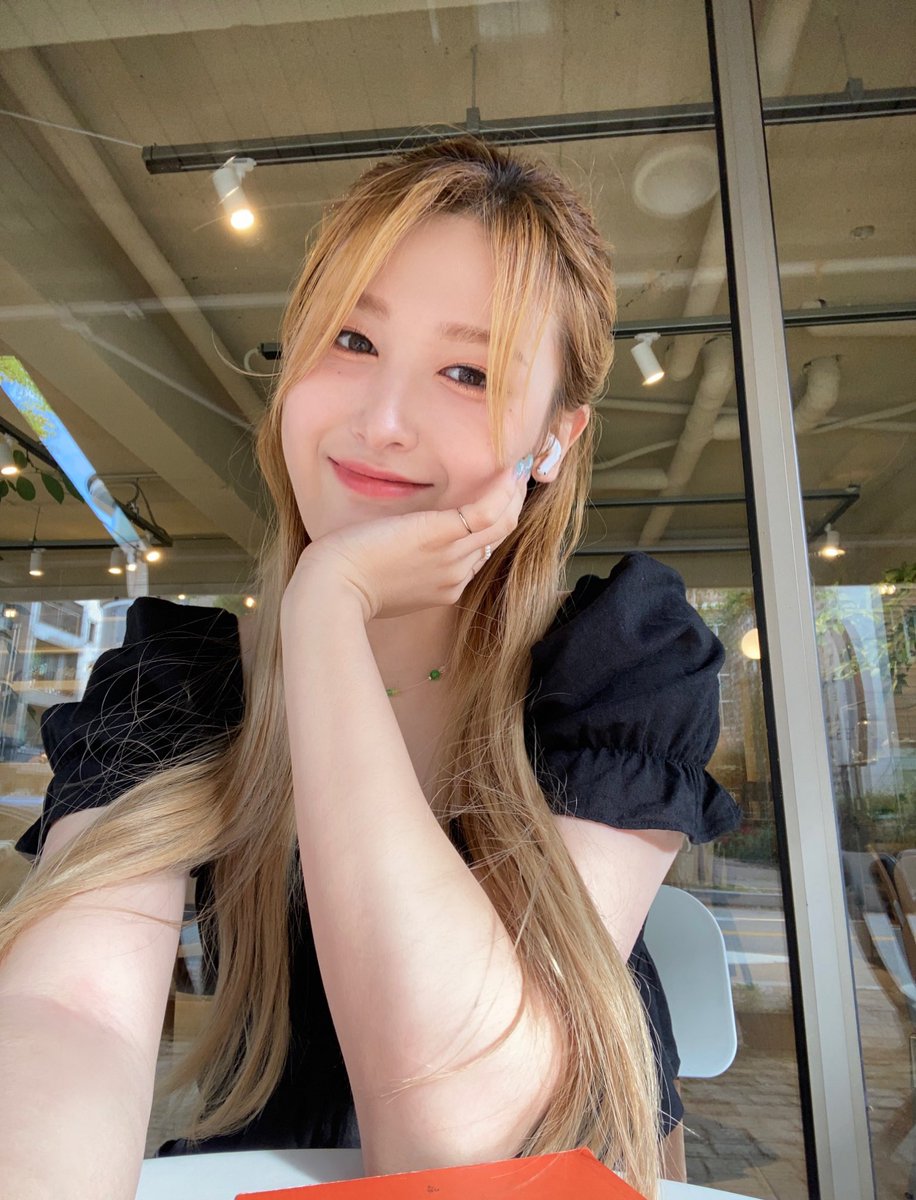 SKYLE_FLY's tweet photo. [#우정]

Fighting esta semana también Castle!! 🌼

#SKYLE #스카이리 
#UJEONG https://t.co/6vHdFZl9hx