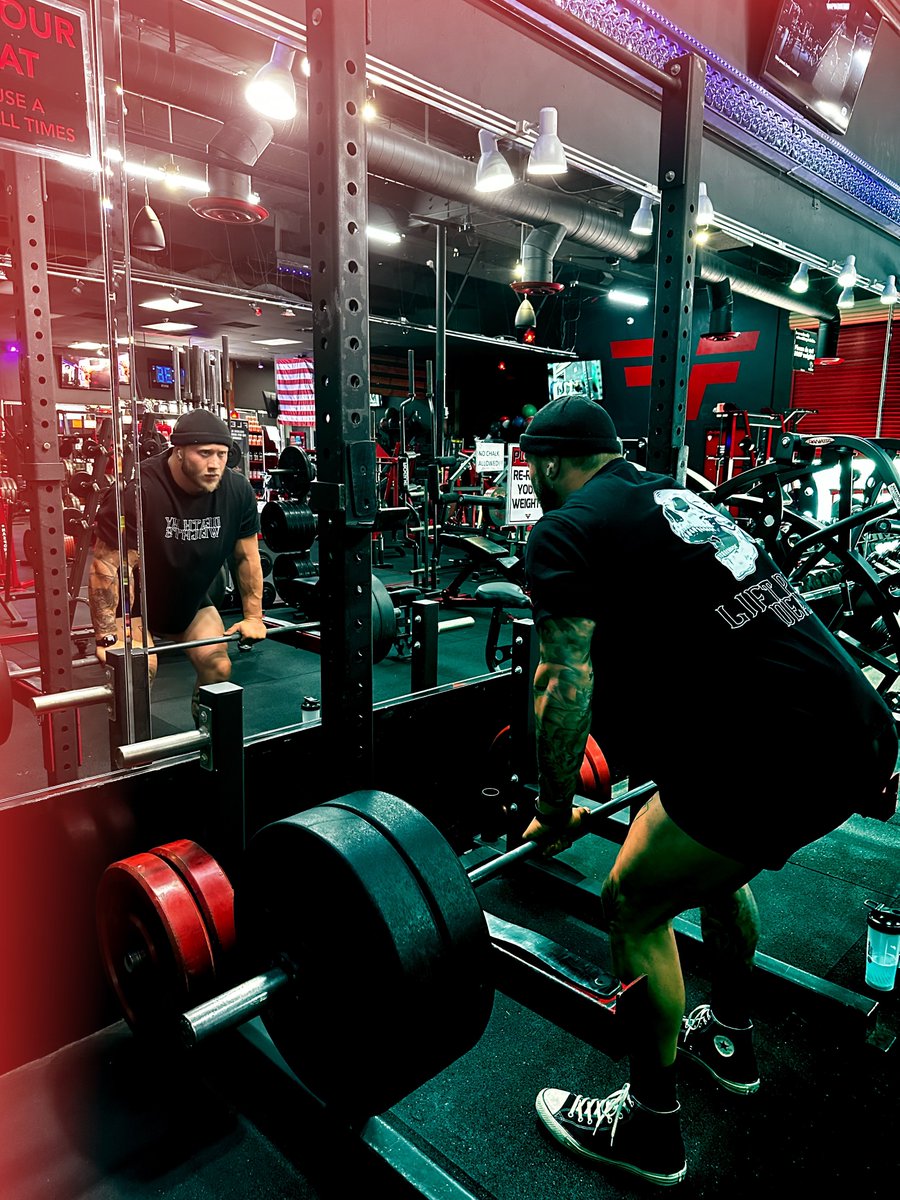 Austin Moore (@austin_moore54) on Twitter photo 