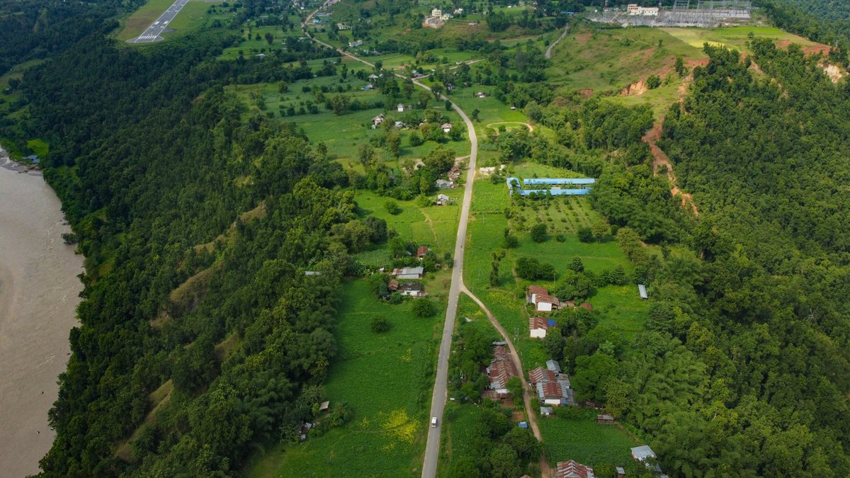 ADB_HQ's tweet photo. For a landlocked country like Nepal, road capacity is crucial for sustainable development. 

ADB helped the government upgrade 310 km of roads to connect communities to public services, farmers to markets, and children to school: https://t.co/uIXTcsAqTF https://t.co/fVOvM1TmdD