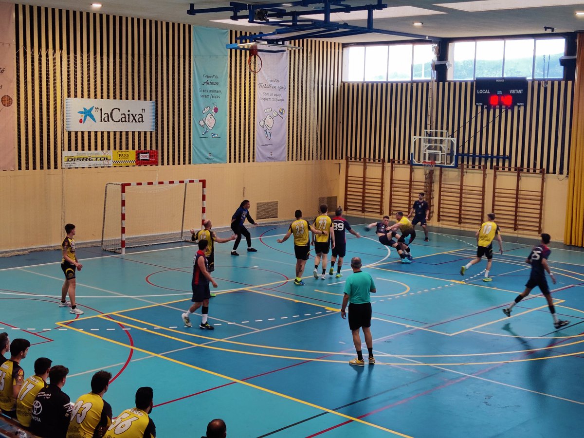 #FaseAscens - #Empat 🤜🏻🤛🏻
<a href="/handbolemporda/">Handbol Empordà</a> 23 - 23 #Senior