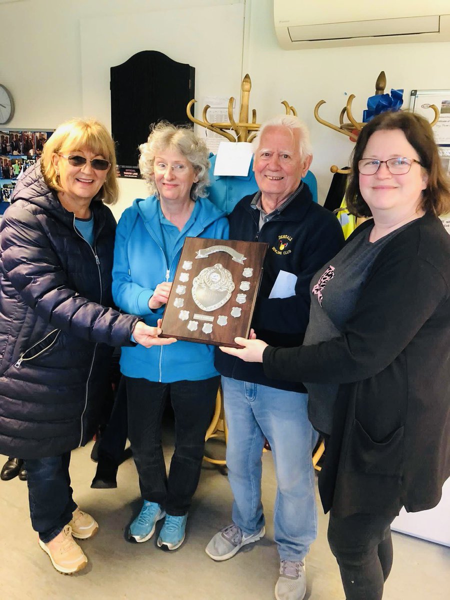 Mix Pairs Sandra &amp; Fred Winners Shield presented by Cllr Denise Ward and Cllr Allison Gwynne @GwynneMP <a href="/GwynneCllr/">Allison Gwynne</a> <a href="/Cllrdeniseward/">Cllr Denise ward</a> <a href="/DentonTwinning/">Denton Town Twinning</a> <a href="/denton_daily/">Denton Daily</a> <a href="/WeActTogether/">Action Together</a> <a href="/DBGreenSpace/">Dane Bank Green Space</a> <a href="/TamesideSN/">Active Tameside Sport & Physical Activity Network</a> <a href="/newsintameside/">Tameside Reporter</a> #Communitypartnership #friends