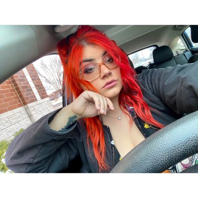 Holl0weyes's tweet photo. #NewProfilePic https://t.co/WTX84VfAxY
