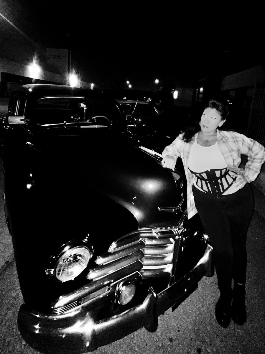 MsRubyWoo13's tweet image. #LOSANGELES 
Late night cruise turned impromptu photoshoot. 
@PendletonWM 
@proclubtshirts 
@orchardcorset 
@drmartens 
@Chevrolet