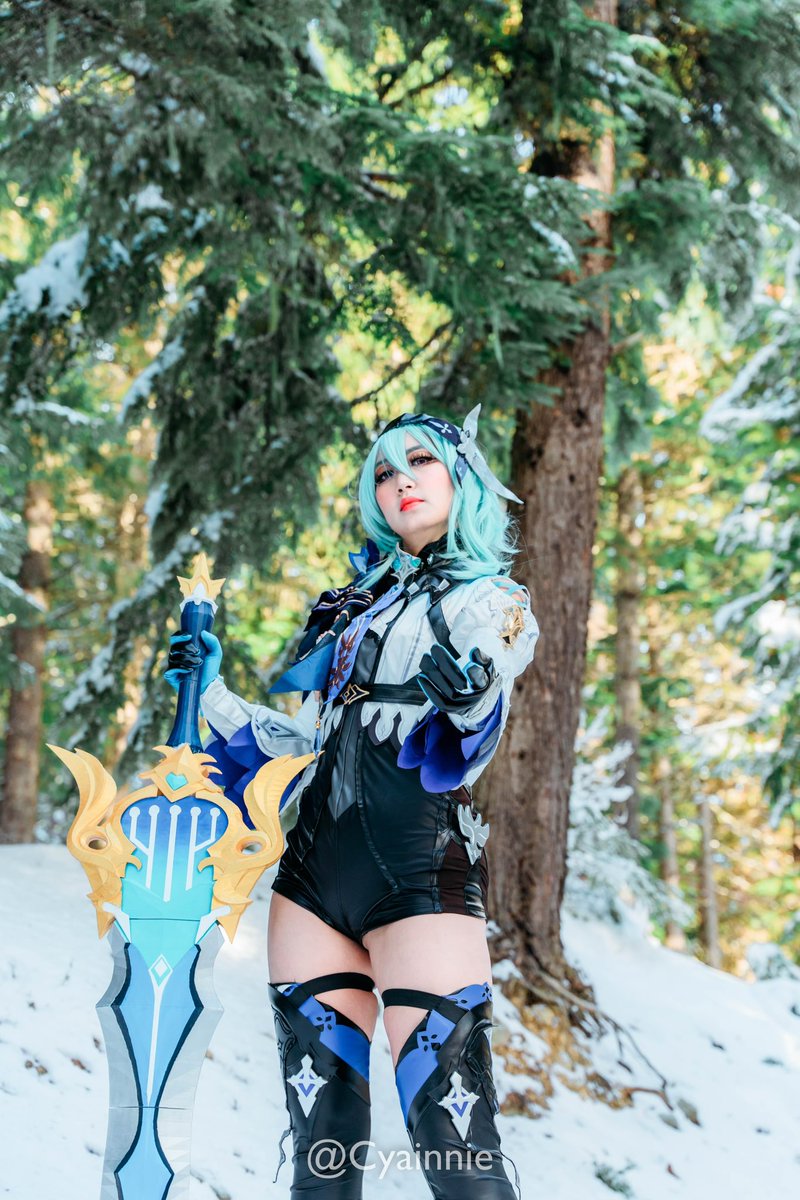 cyainnie's tweet photo. Eula seeking vengeance… does she still exist in @GenshinImpact in 2023? 😭 

Outfit: @uwowocosplay 
Wig: @dokidokicostume 
.
#coser #cosplay #cosplay_anime #Genshinfanart #genshintwt #Genshin #genshincosplay #kawaii #CuteGirl #sexy #animegirl #gamergirl #prop https://t.co/R2C7t4aWAo