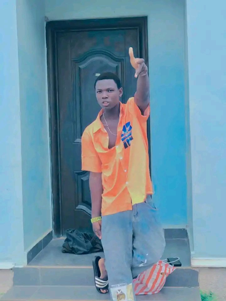 SeibaiO's tweet photo. @real_humairah @___Rubaiat___ @__Bathmah @_Chaste_baby @_dinomelaye @Amb_funtua @ASAMOAH_GYAN3 @atiku_khadejah @babbahmed @barauij @bukolasaraki https://t.co/E5ih0xDtbo
