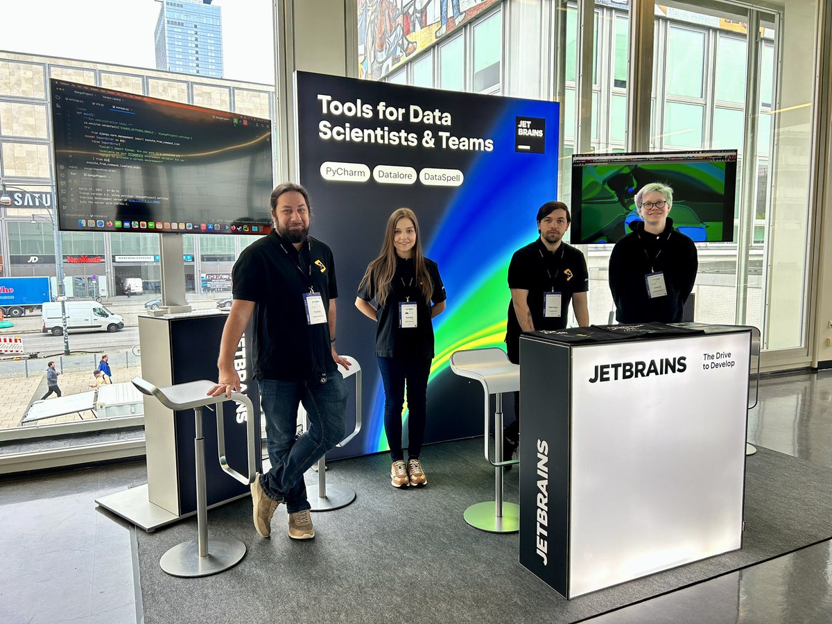 HelenJoScott's tweet image. Welcome to #pyconde! The @jetbrains team are excited and ready to welcome you! Hope to see you soon!