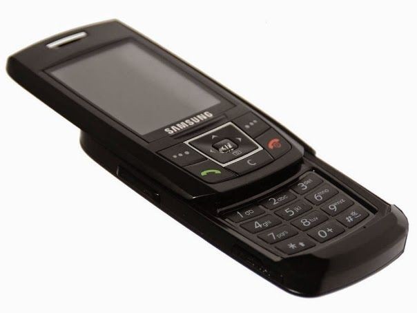 shukrani__'s tweet image. which phone did you use growing up?