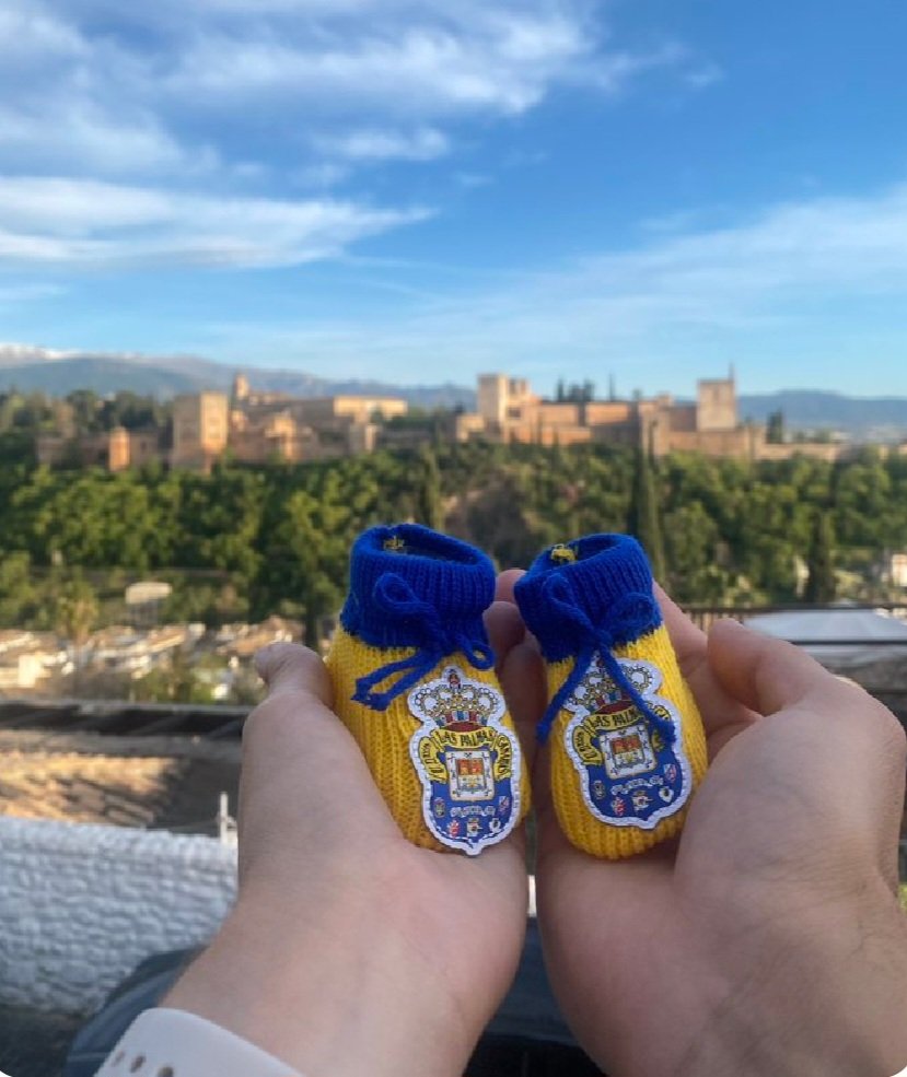 Enhorabuena a todos los seguidores de la @UDLaspalmas, ejemplo de civismo en la ciudad,de deportividad en Los Cármenes y de señorío después del partido.
Toda la suerte del mundo.