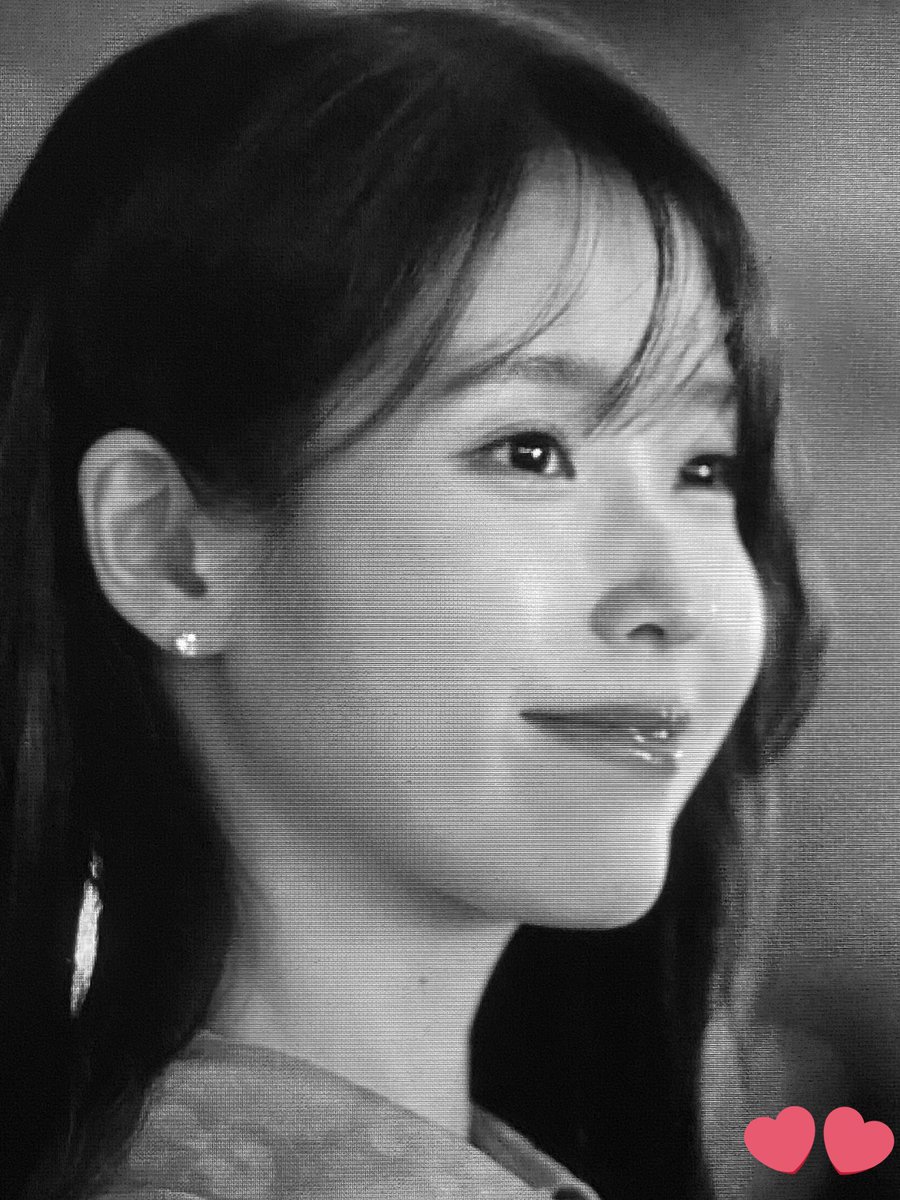 iu_bluewing's tweet photo. 230417 드림 언론시사회 출근🦋💙 https://t.co/VNlvcYJa1e