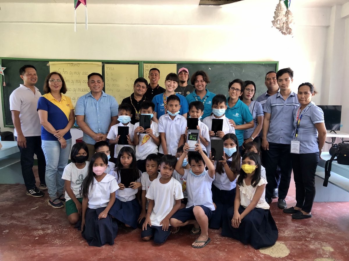 unicefphils's tweet photo. Learning Passport hub devices have arrived in the 🇵🇭!
 
The country is the first to receive and use the offline hub devices developed by @UNICEF and @Microsoft. This will enable students and teachers to access #LearningPassport content even without internet connection.🙌 (1/3) https://t.co/KznOZ1qqcF