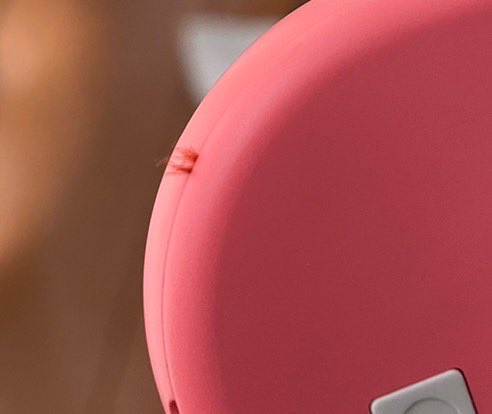 なんかとあるk○○さんから「Switchから毛が生えてきた」とかよくわかんないこと言われて、見せてもらったらほんとに毛が生えてきてて、ふるえた