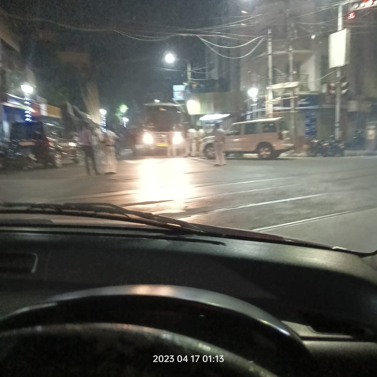 SuvenduWB's tweet photo. '@CPKolkata Vineet Goyal would you care to explain why @KolkataPolice personnel were escorting a Bus (Registration No. MH47 BL0342; Eicher Pro Model) to &amp; from Patuapara; Kalighat, last evening?
Heaps of cash, SSC &amp; Coal Scam evidence may have been shifted from someone's Office. https://t.co/8SGRgGFQgi