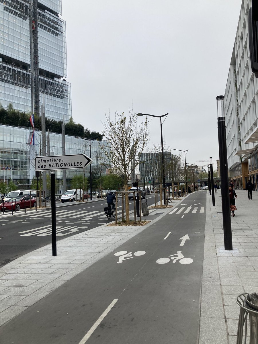 on Twitter "🤩 Avenue de la Porte de Clichy avec les travaux qui se terminent, un