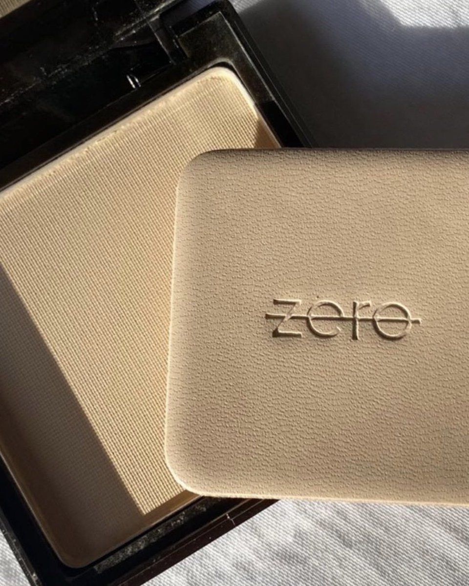 zero_makeup's tweet photo. Say goodbye to shine with our translucent powder in the Face Perfecting Palette! 💁‍♀️ 
The included powder puff ensures a smooth and even application every time

Shop now: https://t.co/UDC5FpWksL

#ZERO #IAMZERO #ZEROMAKEUP #IAMZEROMAKEUP #NABILA #MAKEUPLOVER #MAKEUP https://t.co/bigyebep9m