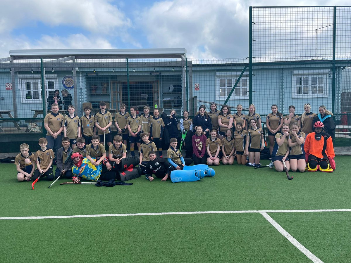 The most important games of the season 😆 Our junior teams went head to head with the parents.
Wolves v Parents 2-2
Llamas v Parents 0-2

The future of Worthing Hockey Club 💙💛🏑   #WeAreWHC