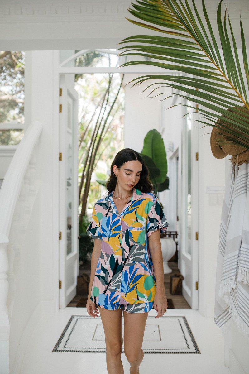 Our flattering short set with the side detailing on the shorts to keep you feeling extra flowy and breezy, it’s that “not too hot, not too cold” kinda perfection. In other words, the perfect Mother’s Day gift. ✨ Available online this week. 🌿