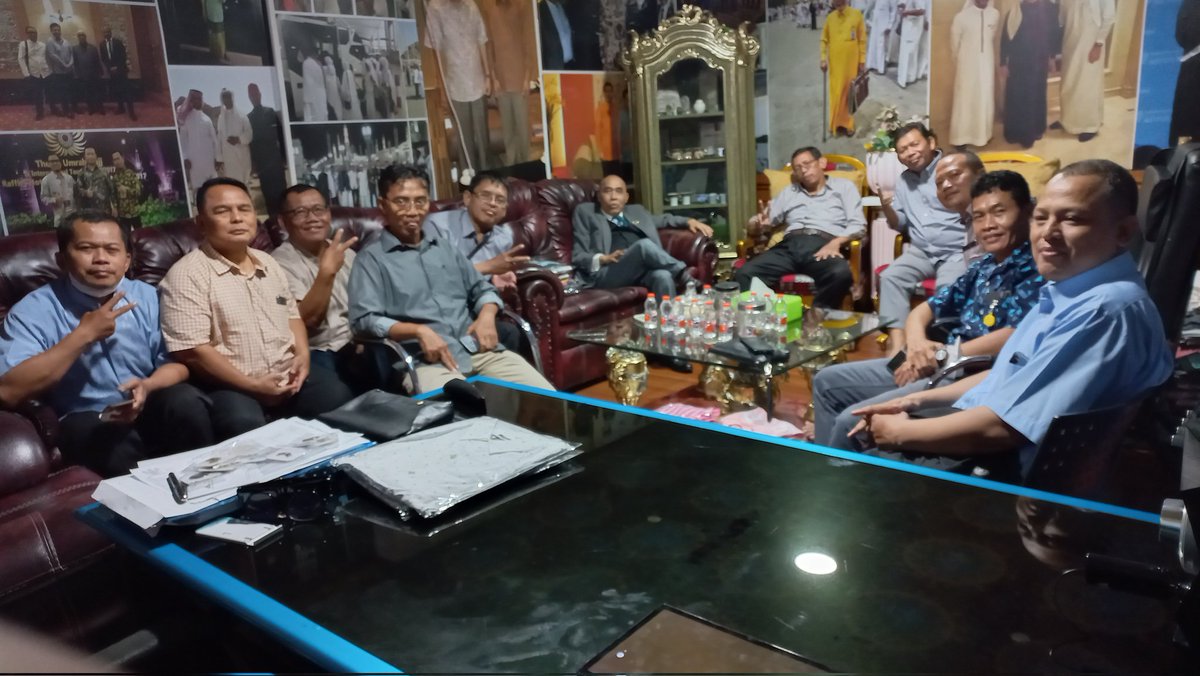 Pendukung Partai Republik tweet media