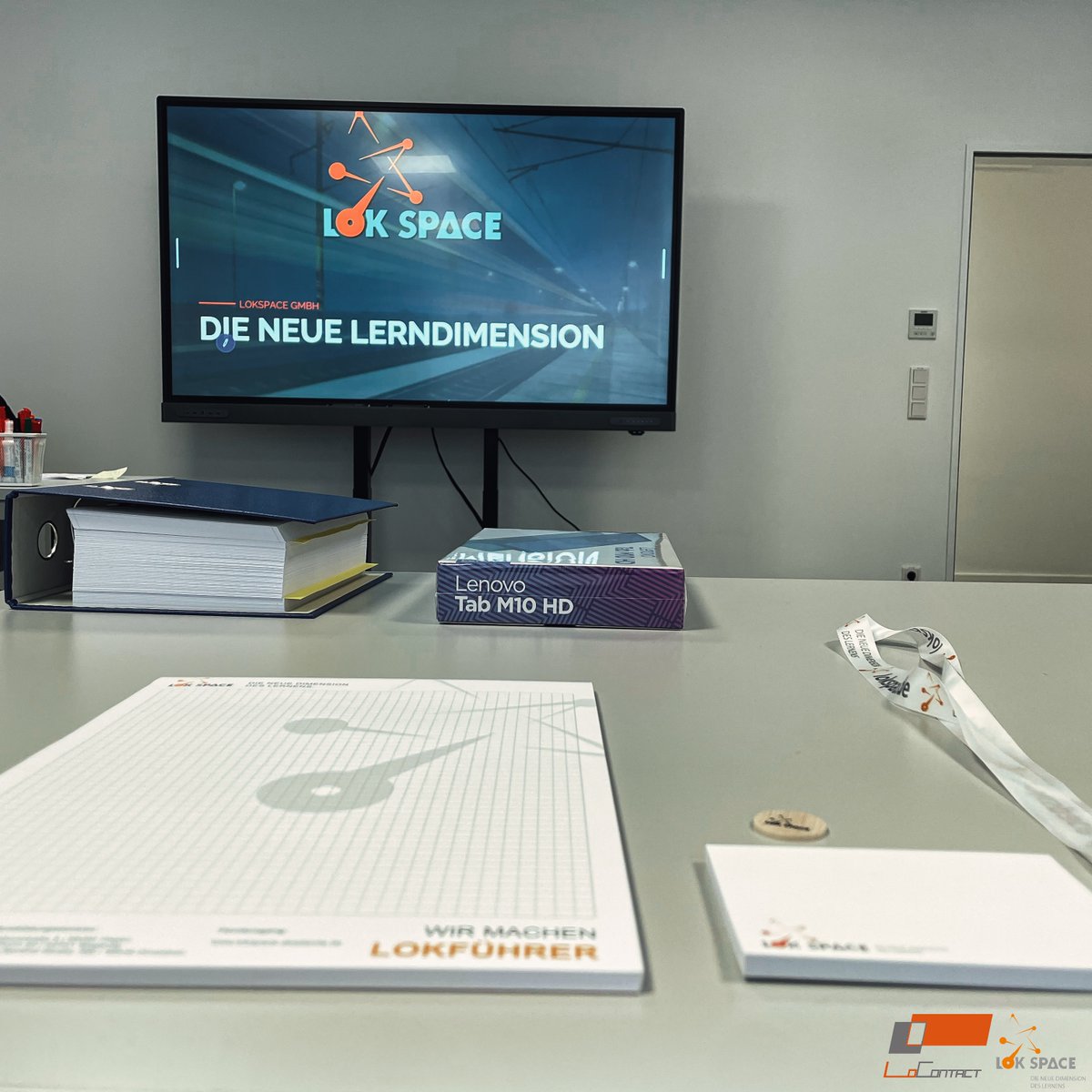 Wir begrüßen unsere neuen Teilnehmer (m/w/d) / zukünftige Kollegen (m/w/d) und wünschen euch viel Erfolg bei der Qualifizierung zum Triebfahrzeugführer (m/w/d). 💪

Euer Team LokSpace🚂

#tf #tflife #lokführer #triebfahrzeugführe #kursstart #eisenbahn #karriereaufschien