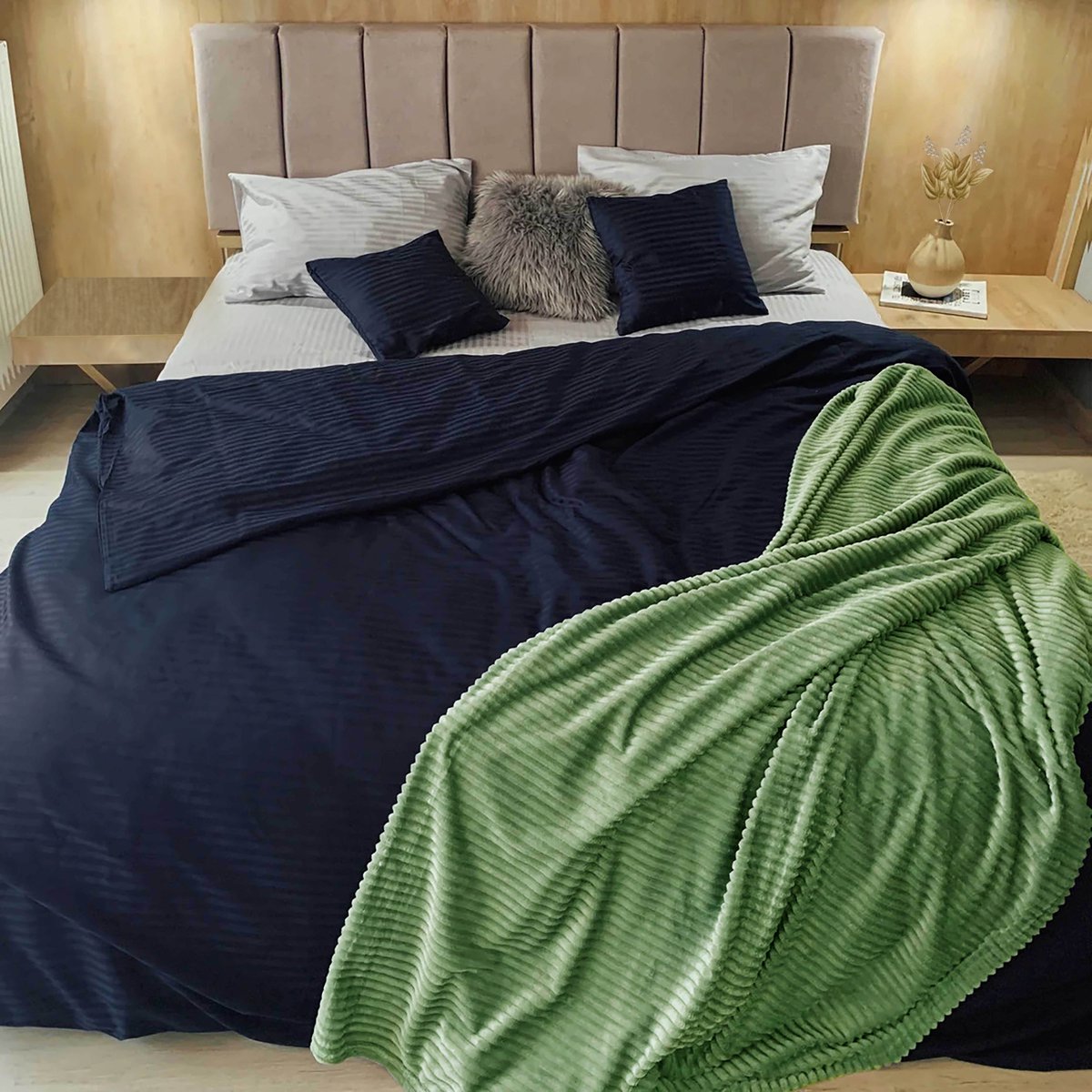 sleepworldaus's tweet photo. Upgrade your Bedroom with a Luxurious Style! 😍🛏️
Our 3 Piece Luxury Reversible Quilt Cover Set in Satin Stripe is the perfect choice for a chic and sophisticated look.
Show Now:
https://t.co/fcy6xLbIEz

#LuxuryLiving #SatinStripeQuiltCover #ElevateYourBedroom https://t.co/DMTDJtg2VO