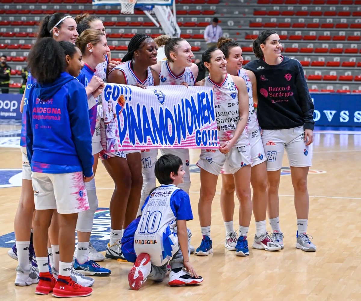 legabasketfem's tweet photo. Quattro percorsi da ricordare 🔙
I quarti di Playoff hanno regalato quattro vincitrici, ma hanno anche fatto salutare la stagione a quattro squadre 👏
Un'annata fatta di vittorie emozionanti, grandi giocate ed entusiasmo, che le ha portate sino ai Playoff 🔝

#LBFLIVE https://t.co/lJK0KHyDiG