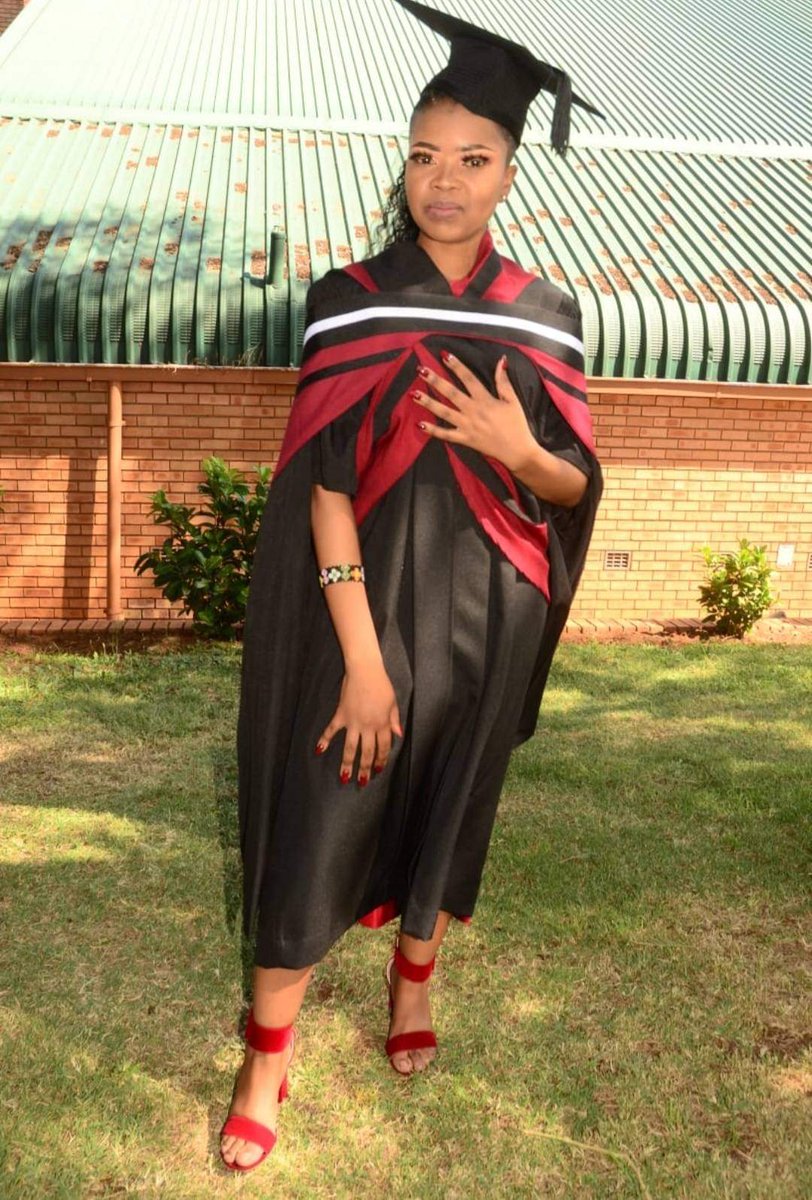 Bua_News's tweet image. Hey TUT Fam!
Our Monday Motivation it's Ntando Mlotshwa.She is a 3 time Journalism graduate.

Ntando holds a Postgraduate Diploma in Journalism,B.Tech and National Diploma.

Let's Make Education Fashionable 
#TUTAlumni
#ForeverYenaGraduate
#FutureReadyGraduate