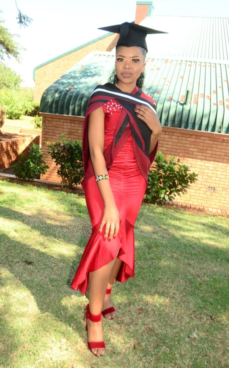 Bua_News's tweet image. Hey TUT Fam!
Our Monday Motivation it's Ntando Mlotshwa.She is a 3 time Journalism graduate.

Ntando holds a Postgraduate Diploma in Journalism,B.Tech and National Diploma.

Let's Make Education Fashionable 
#TUTAlumni
#ForeverYenaGraduate
#FutureReadyGraduate