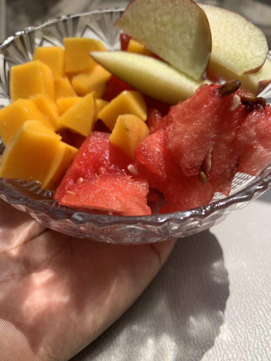 fruiteys's tweet photo. Do you know people obsess over skincare products without considering what they put in their body?
Your nourishments (noticed we used nourishment and not Diet? Yes because at #fruiteys we believe In nourishing your body through healthy meals - which encompasses fruits, vegetables, https://t.co/oEeo9Dgxjh