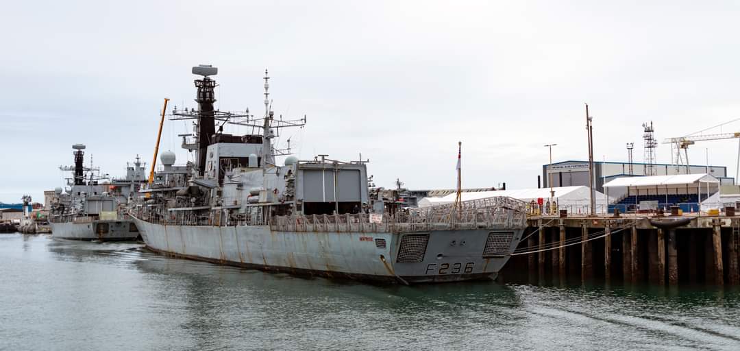 AWenham1's tweet photo. HMS Montrose seen yesterday with grandstands ready for the frigates decommissioning. @HMSMontrose @HMNBPortsmouth @RoyalNavy @NavyLookout @WarshipCam @WarshipsIFR @warshipworld #HMSMontrose #Type23frigate https://t.co/wMfUvRGdgk