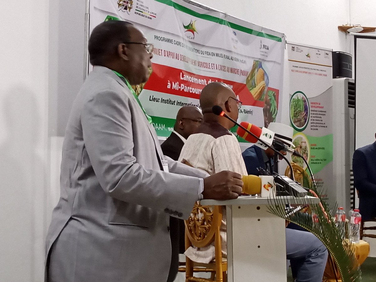 AZONSIDjibril1's tweet photo. Pour le Coordonnateur du @benin_procar le taux d'exécution du PADAAM a ce jour est de 46%. Un effort très appréciable à poursuivre pour l'atteinte des résultats.
@orchardba @WorldVegCenter https://t.co/2WdDawIAPM