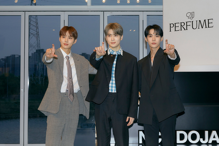 SNSDCORD's tweet photo. #SM엔터테인먼트 #보도자료 

NCT 도재정 데뷔 D-DAY! 첫 미니앨범 ‘Perfume’ 17일 발매! (2023-04-17) 

▶️ https://t.co/Lr1ln5mBjm 

#SMTOWN #PressCenter 

#소녀시대 #GirlsGeneration https://t.co/aqHakkqlLT