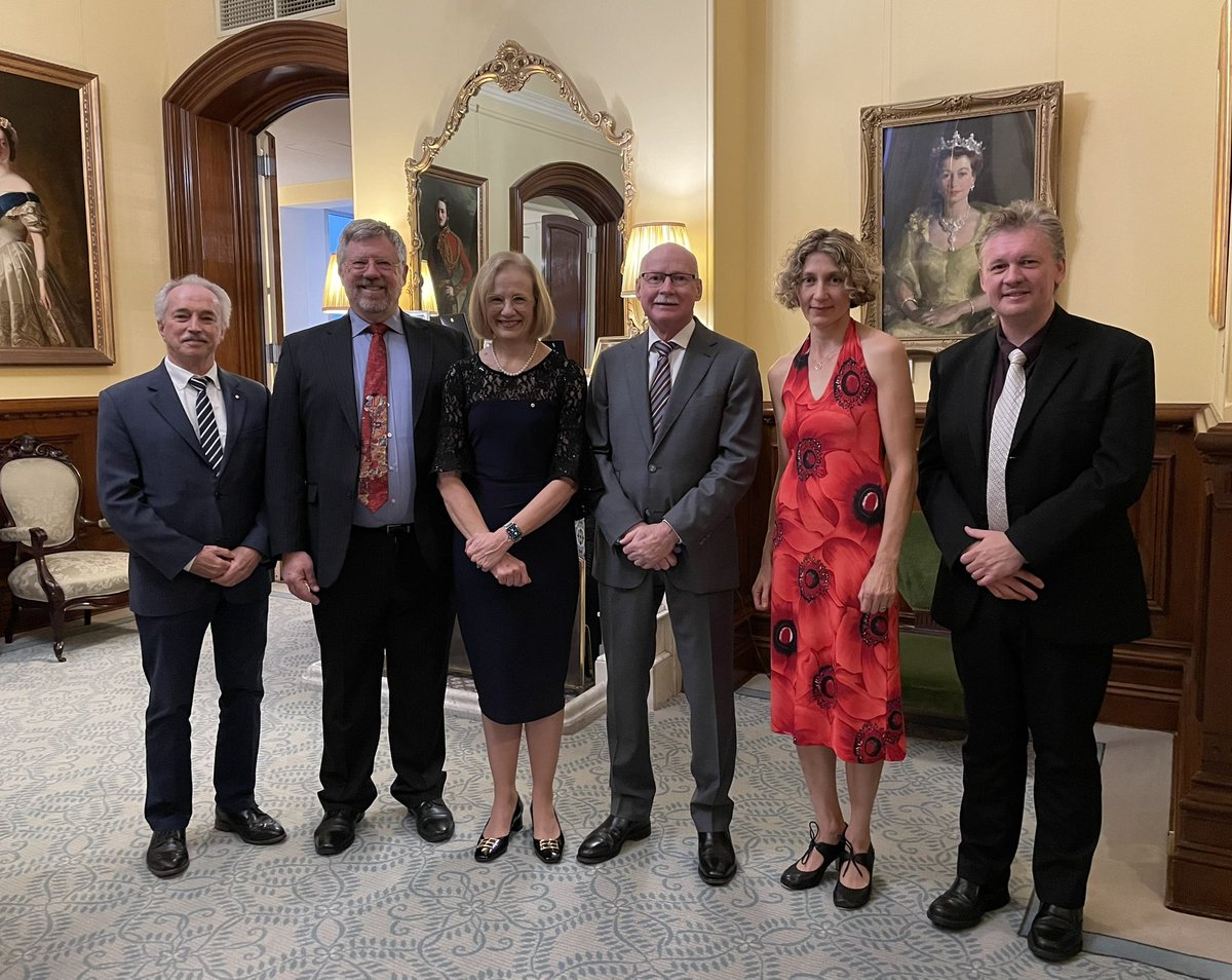 QldGovernor's tweet photo. Her Excellency and Professor Nimmo hosted a reception in support of the @4MBS Festival of Classics 30th Anniversary this evening, with guests also enjoying a duet by pianists Mr Liam Viney and Dr Anna Grinberg. https://t.co/uAC6JW0ANF