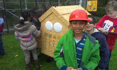 Afgelopen weekend vond de <a href="/bijentelling/">De Nationale Bijentelling</a> plaats. Heb je er nog geen genoeg van? Kom naar één van onze locaties en leer met je leerlingen alles over de bijen! Voor meer info: tinyurl.com/4bcpm3ay <a href="/WUR/">Wageningen U&R</a> <a href="/duurzaam_dh/">Duurzaam Den Haag</a>