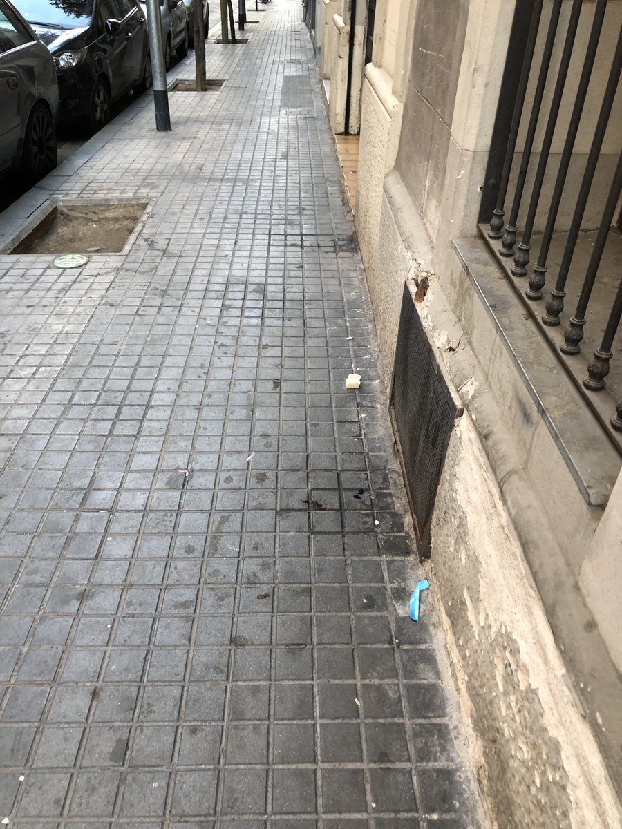 pdcryp's tweet photo. @bcn_ajuntament Avui 17 Abril 2023, Carrer Elkano i Carrer Tapioles, Poble Sec. https://t.co/4NHDQQjaoP