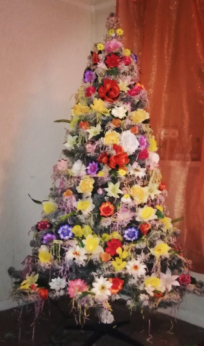 1st year of keeping my #christmas #tree up all year round and #decorating it for different events. #valentines #easter #spring #summer