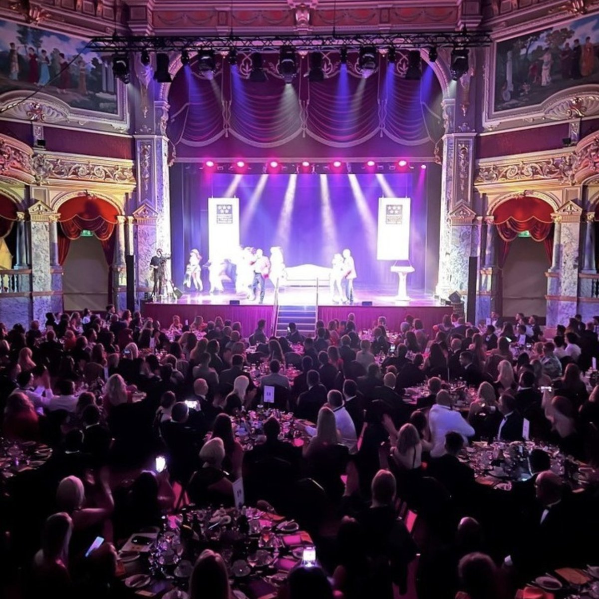 CedarCourtHotel's tweet photo. ๐ Exciting news! Our team member Lauren Wellings is shortlisted for "Outstanding Customer Service Award" at @HHTAAwards 2023! ๐
#CedarCourtHotels #HarrogateHospitalityAwards #OutstandingCustomerService #CongratulationsLauren https://t.co/ZwCnv6lA58