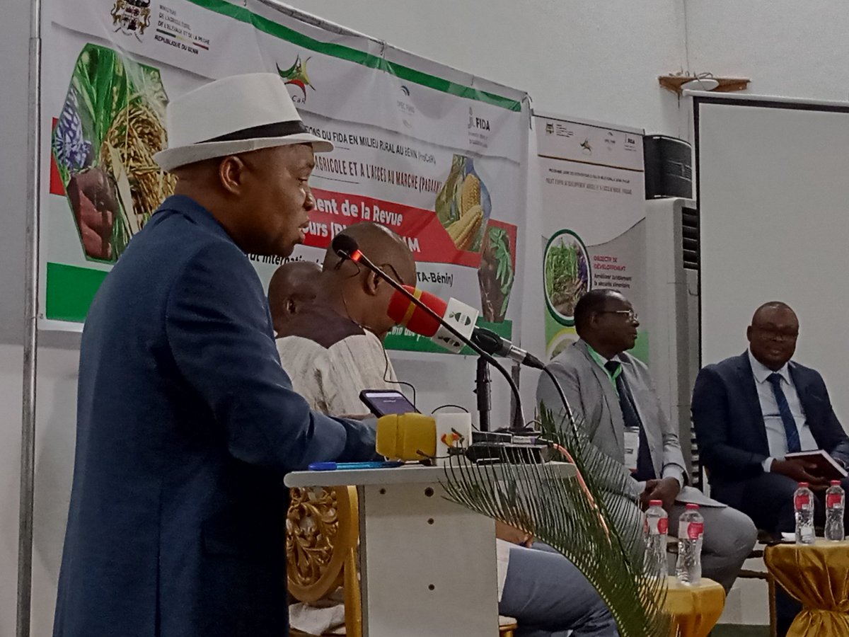 AZONSIDjibril1's tweet image. Procédant à l'ouverture officielle de la Revue, le DC du #MAEP  a souligné que le @gouvbenin compte beaucoup sur le @FIDAfriqueOuest  à travers le #PADAAM  pour l'atteinte de l'autosuffisance alimentaire d'ici l'horizon 2030.
@FIDAfriqueOuest @benin_procar
