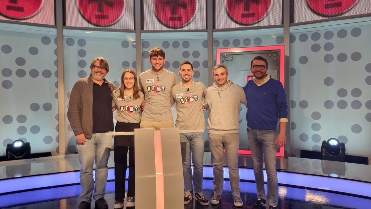 UIBuniversitat's tweet photo. 🙌 Els estudiants del Grau de #Matemàtiques de l'@epsuib Bartomeu Garau @Tomeuet02, Antònia Comas @antoniacomaas i Miquel Àngel Aguiló @AguiloMiki participen aquesta setmana al programa @JoEnSeMesIB3!

🍀 Molta sort al grup “Ca’n Banach”!
@IB3 @davidordinas @gcardonaj @joan_dg https://t.co/MSuOIcUbdG