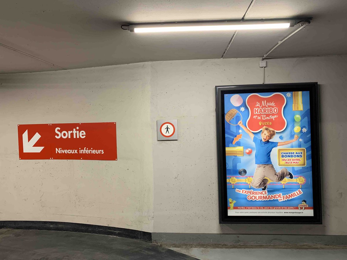 triairepub's tweet photo. Mobilier urbain 2m² éclairage led #museedubonbonharibo #affichage #ooh #outdoor #print #affichagelocal #communication
https://t.co/Nmxmnr3dQg
https://t.co/wpfXFQBuO5 https://t.co/QRfnBMQzES