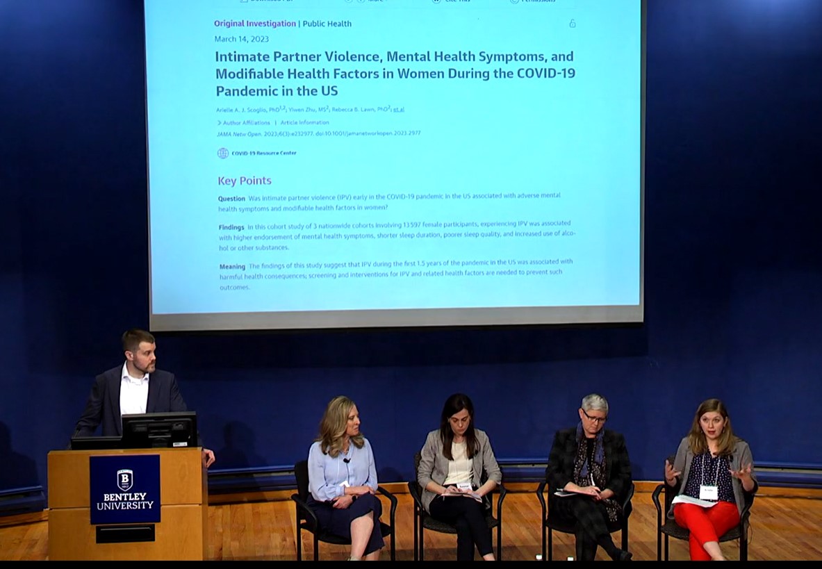 At @HealthTLN's COVID Insights event, <a href="/bentleyu/">Bentley University</a> prof <a href="/ArielleScoglio/">Arielle Scoglio, PhD</a> discussed her #BentleyUResearch on the increase in #intimatepartnerviolence &amp; #mentalhealth symptoms during #covid19. Read the research: jamanetwork.com/journals/jaman…
