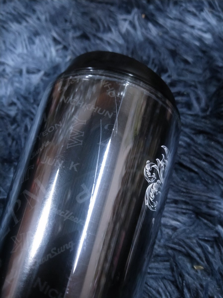 Rara_eera's tweet image. #2PM

2PM Official Tumbler 2016

💸RM30

Volume: 360ml
Japan 2016
© JYP

⭕ Item have scratch as in picture. (2 visible scratch)
⭕ Only buy if you&apos;re okay with the condition.

🚛 Postage fee
Rm7 wm
Rm11 em

@pasar2ndgen 
#pasar2PM