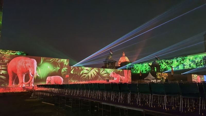 AVStumpfl's tweet photo. Projection mapping and a synchronised drone show
for Beating Retreat in India, featuring PIXERA media server technology. Find out more about this epic project:
https://t.co/QaFRYjgtT8
#mssworld #india #projectionmapping #drones #pixera https://t.co/azuiFPQLN1