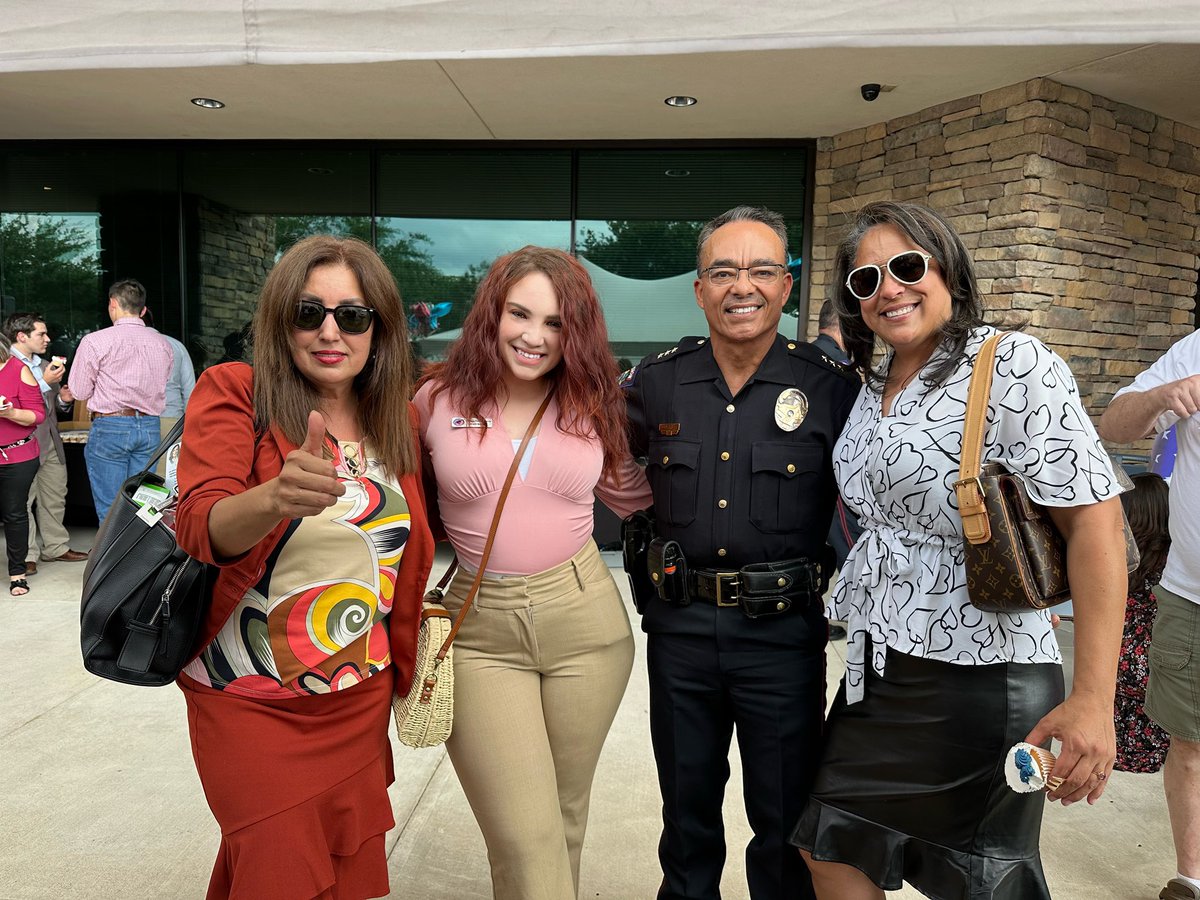 rnha_tx's tweet photo. Just a few pictures of our RNHATX Chairwoman at the Grand Opening of Monica De La Cruz TX-15 South Office last week. #rnhatx #somosrepublicanos https://t.co/9dPhuCImmK