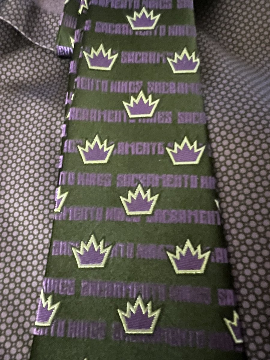 It’ll be nice walking into our Bay Area office today. This old Father’s Day gift is perfect for a Monday! <a href="/SacramentoKings/">Sacramento Kings</a> #FeelTheRoar #SacramentoProud #LightTheBeam