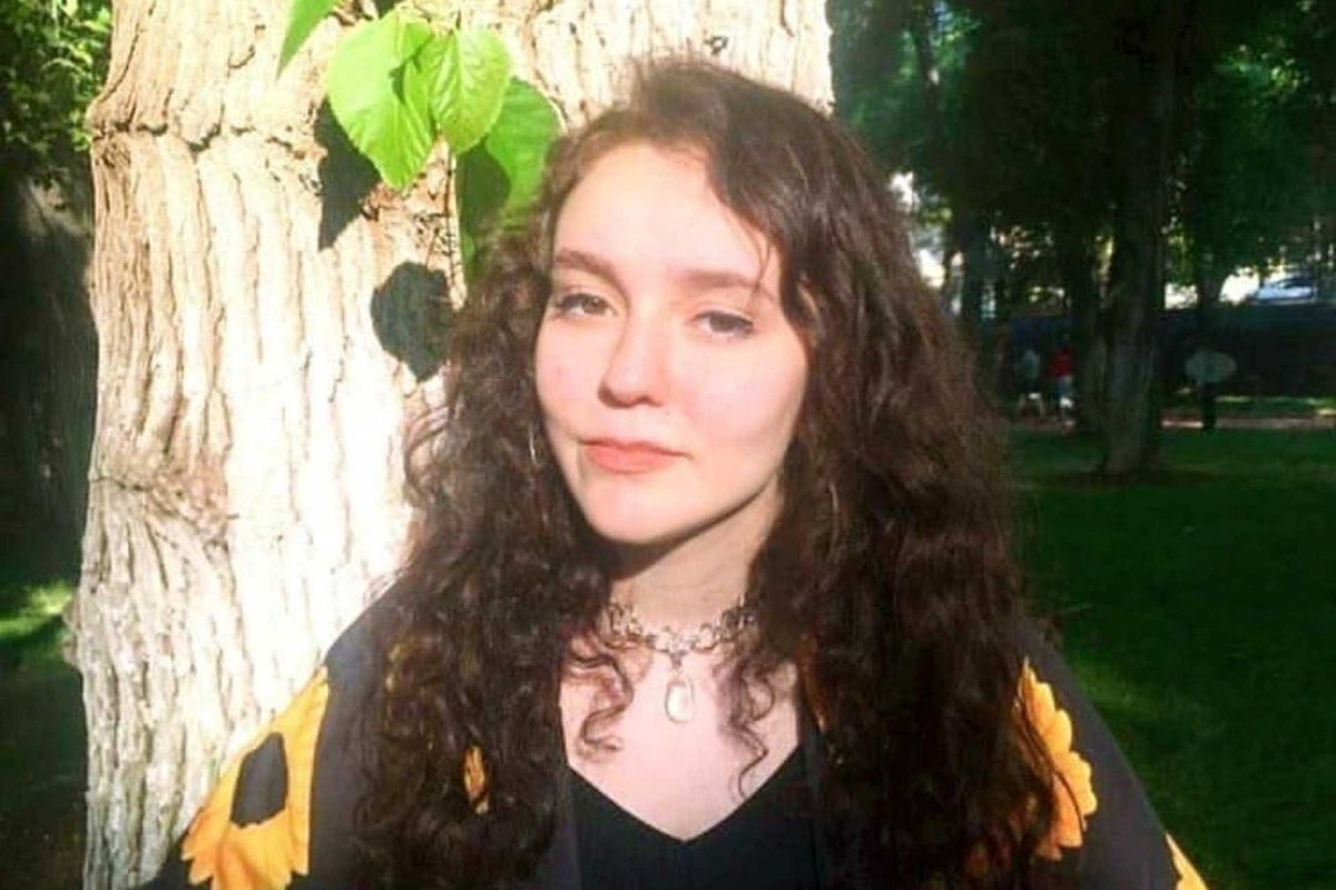 AKP'li Nizip belediye başkanının yeğeni, Nizip Ticaret Borsası başkanının oğlu Osman Sarı, ehliyetsiz kullandığı son model arabasıyla Ezgi Alya'nın ölümüne sebep oldu, sadece 28 gün tutuklu kaldı. Ne hikmetse kaza yerinde tek bir görüntü bile bulunamadı, deliller toplanmadı!