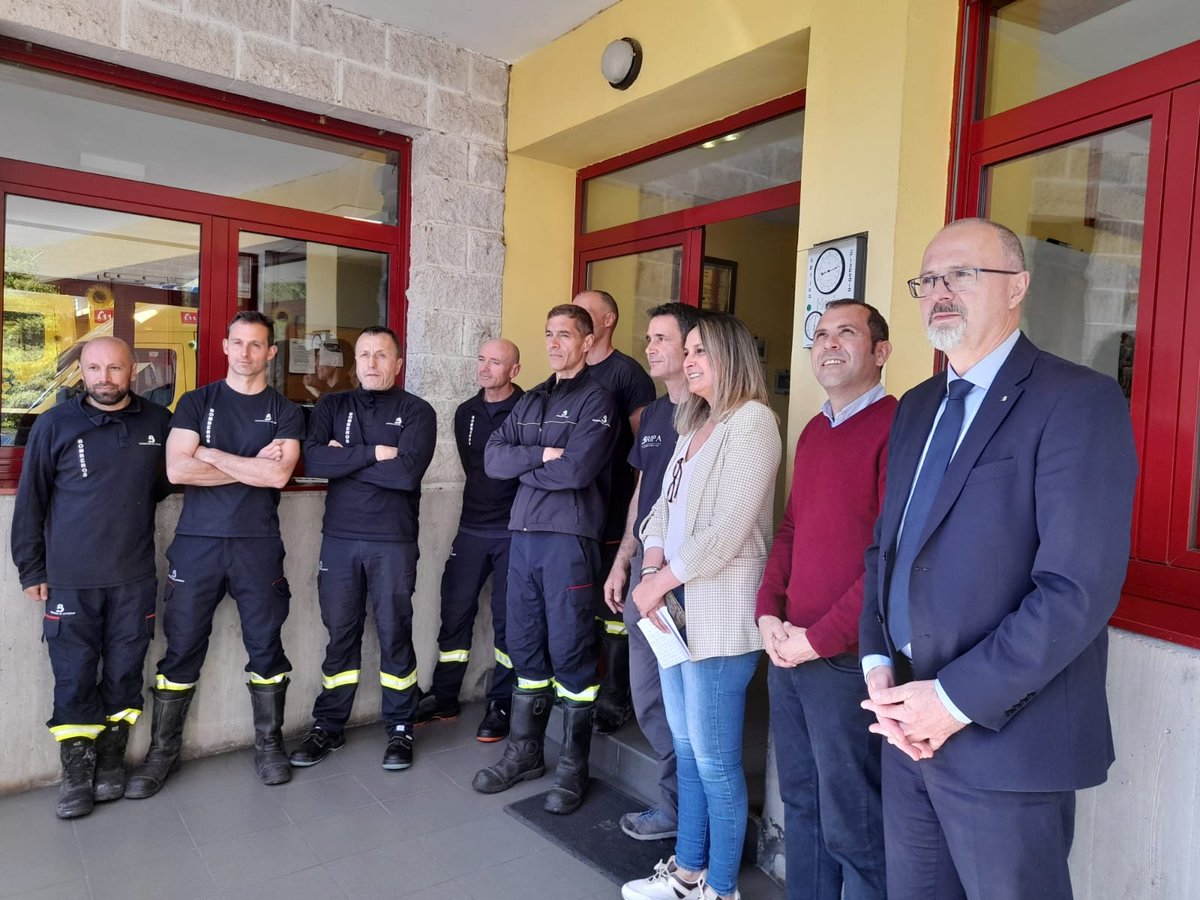 GobAsturias's tweet photo. 🔥El @GobAsturias remitió a la Fiscalía 111 expedientes sobre incendios forestales en los últimos cuatro años para la apertura de diligencias.
🚒El Principado reforzará la dotación de personal de las cuatro Bripas de la comunidad
Más ℹ️👇
https://t.co/GzviS2pNxU https://t.co/P7cD4csBCe