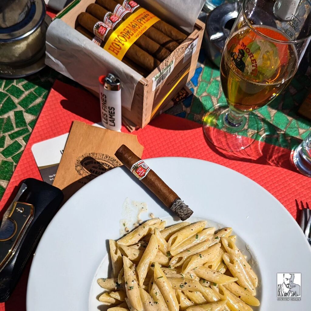 Steven Cigale (@iamstevencigale) on Twitter photo Cacio e Pepe e Cigar 🤌
·
·
🇫🇷 LE PETIT - GOLD Pure <a href="/lesfineslames/">LES FINES LAMES</a>
🍂 Cohiba Behike <a href="/habanos_oficial/">Habanos SA Oficial</a>
·
·
·
·
#cacioepepe #lesfineslames #hoyodemonterrey #cigarknife #myhabanosmoments - instagr.am/p/CrI35--o8dQ/ Cacio e Pepe e Cigar 🤌
·
·
🇫🇷 LE PETIT - GOLD Pure <a href="/lesfineslames/">LES FINES LAMES</a>
🍂 Cohiba Behike <a href="/habanos_oficial/">Habanos SA Oficial</a>
·
·
·
·
#cacioepepe #lesfineslames #hoyodemonterrey #cigarknife #myhabanosmoments - instagr.am/p/CrI35--o8dQ/